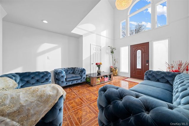 11 Locust Avenue, Coram, NY 11727