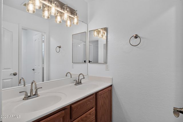 9001 S 7TH Drive, Phoenix, AZ 85041