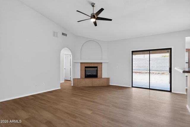 9001 S 7TH Drive, Phoenix, AZ 85041