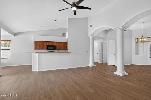 9001 S 7TH Drive, Phoenix, AZ 85041