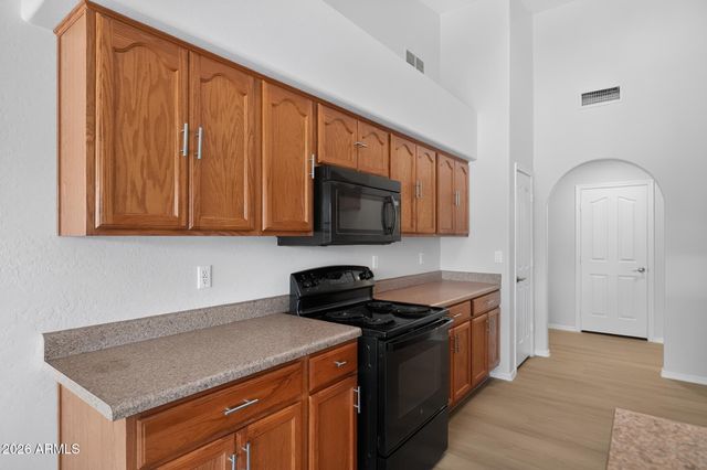 9001 S 7TH Drive, Phoenix, AZ 85041