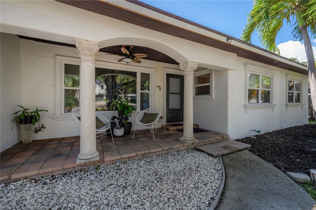 Image 2 of property listing at 3138 W EUCLID AVENUE, Tampa, FL 33629