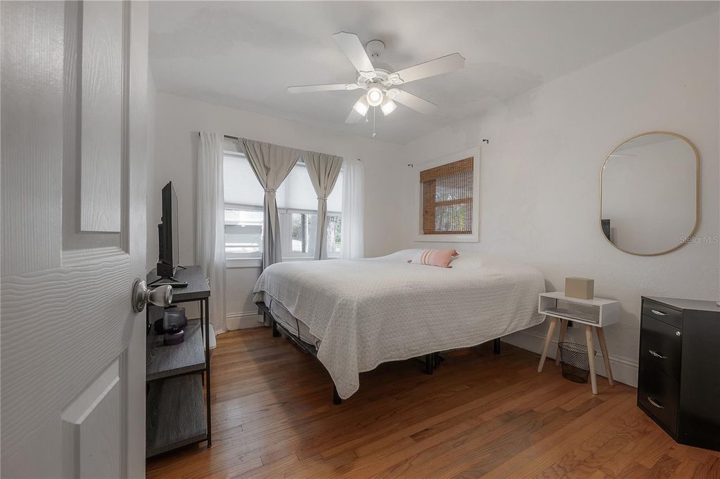 Image 14 of property listing at 3138 W EUCLID AVENUE, Tampa, FL 33629