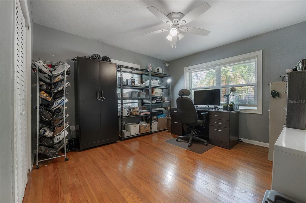 Image 21 of property listing at 3138 W EUCLID AVENUE, Tampa, FL 33629