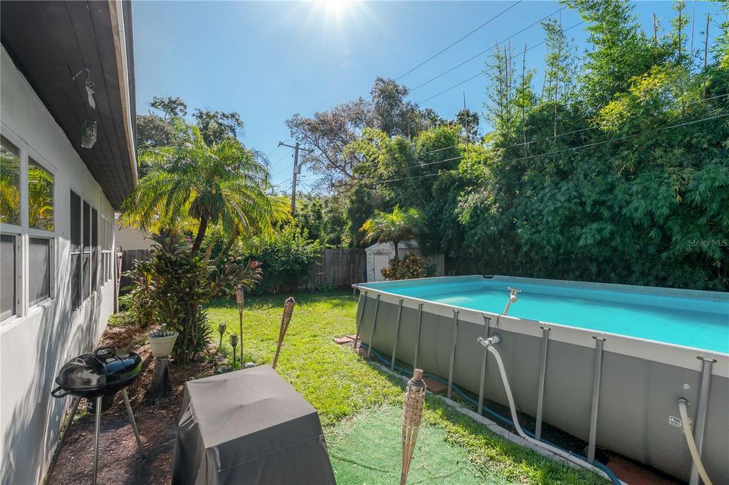 Image 24 of property listing at 3138 W EUCLID AVENUE, Tampa, FL 33629
