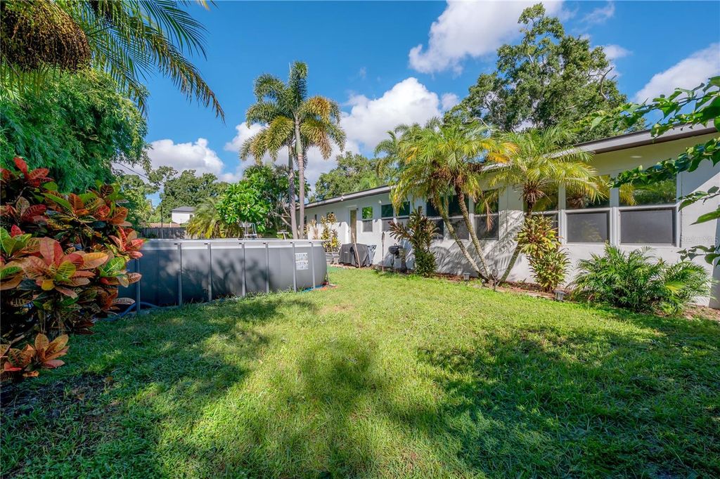 Image 25 of property listing at 3138 W EUCLID AVENUE, Tampa, FL 33629