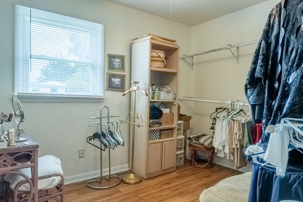 Image 13 of property listing at 1412 Holly Street, Centralia, IL 62801