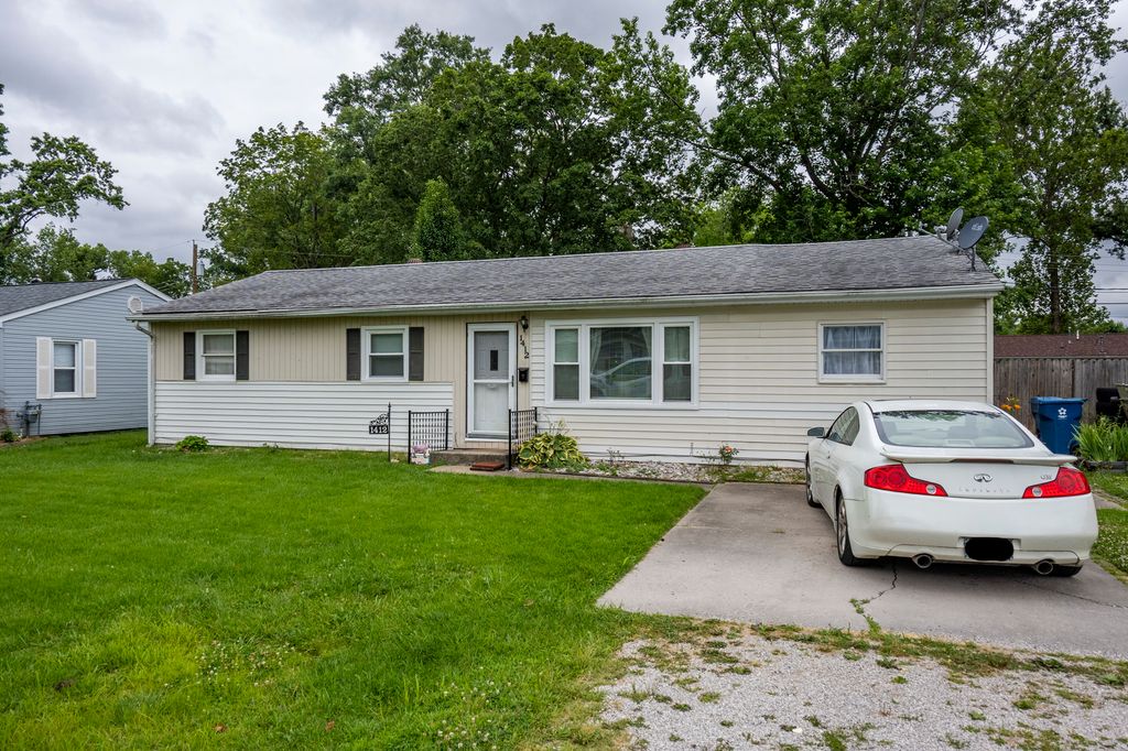 Image 24 of property listing at 1412 Holly Street, Centralia, IL 62801