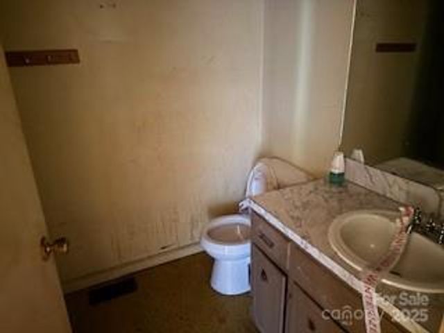 220 Georgetown Road, Lenoir, NC 28645