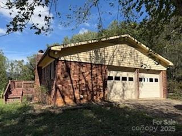 220 Georgetown Road, Lenoir, NC 28645