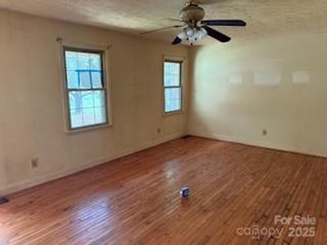 220 Georgetown Road, Lenoir, NC 28645