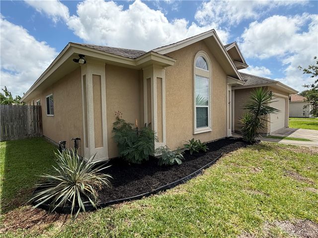 7006 Presidio Dr, Corpus Christi, TX 78414