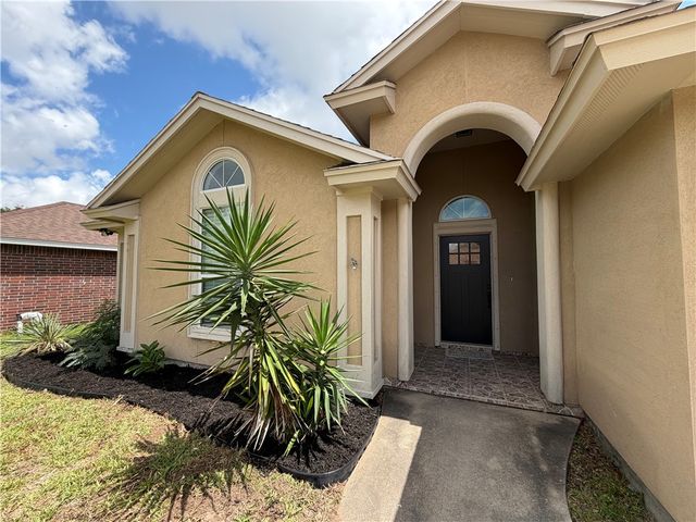7006 Presidio Dr, Corpus Christi, TX 78414