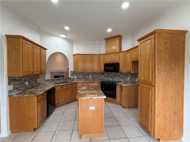 7006 Presidio Dr, Corpus Christi, TX 78414