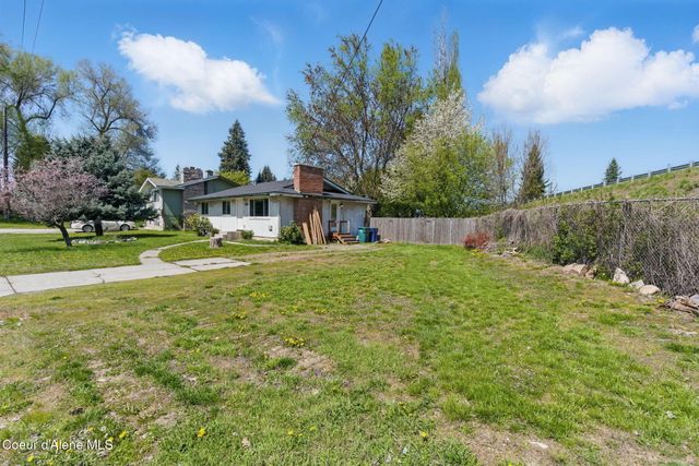 1523 E Harrison Ave, Coeur D'alene, ID 83814