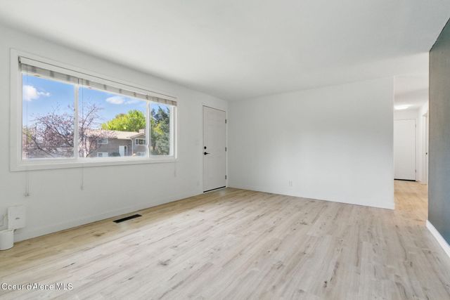 1523 E Harrison Ave, Coeur D'alene, ID 83814