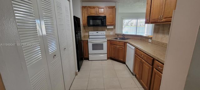 3469 NW 44th Street 103, Oakland Park, FL 33309