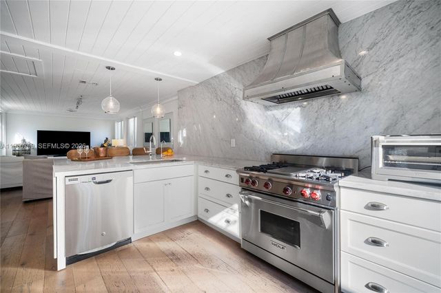 463 W 62nd St, Miami Beach, FL 33140