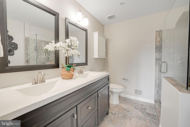 46964 COURTYARD SQ, Sterling, VA 20164