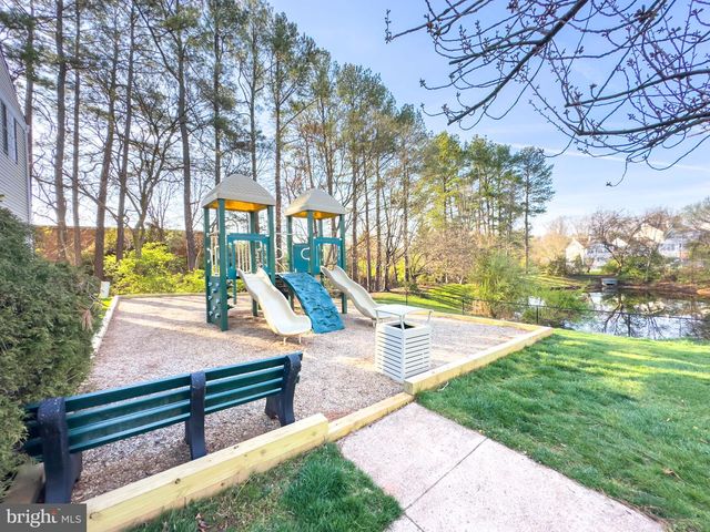 46964 COURTYARD SQ, Sterling, VA 20164