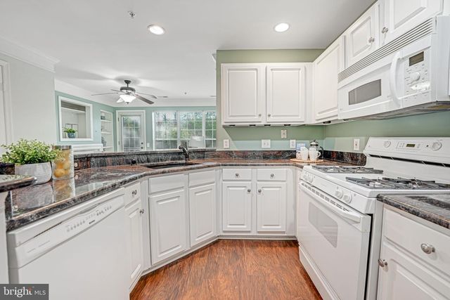 46964 COURTYARD SQ, Sterling, VA 20164