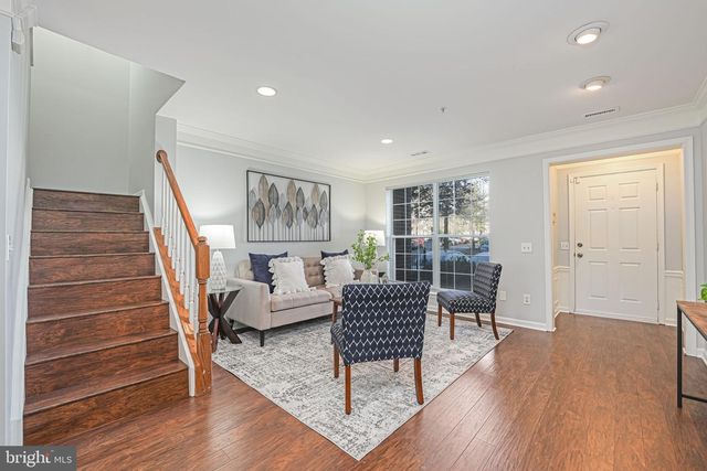46964 COURTYARD SQ, Sterling, VA 20164