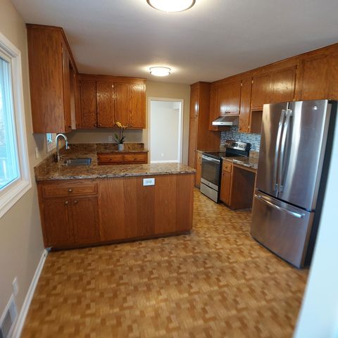 6325 Halifax Avenue S, Edina, MN 55424