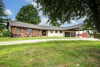 283 Bellflower Ln Lane, Marshfield, MO 65706