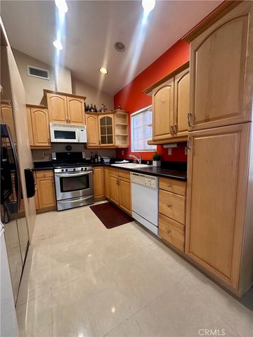 17466 Haynes, Lake Elsinore, CA 92530