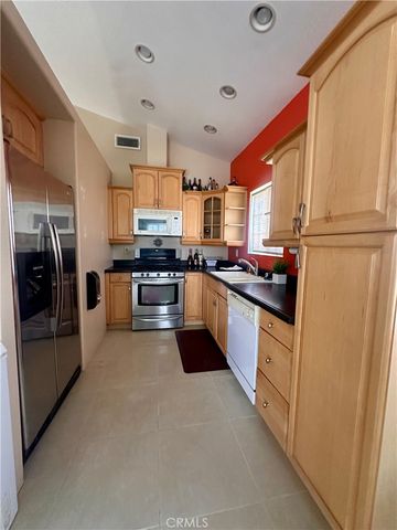 17466 Haynes, Lake Elsinore, CA 92530