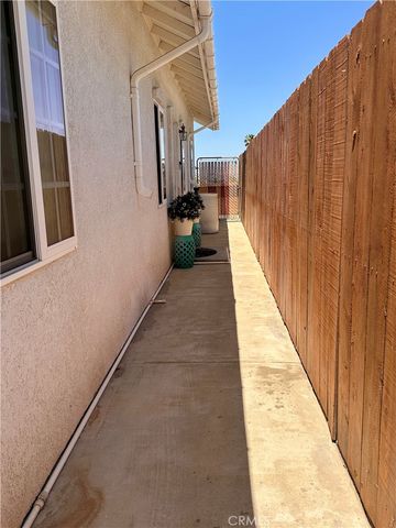 17466 Haynes, Lake Elsinore, CA 92530