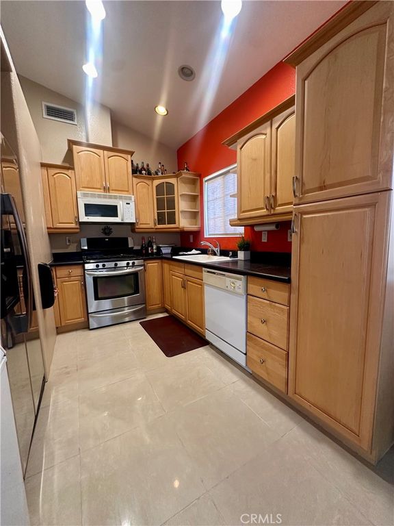 17466 Haynes, Lake Elsinore, CA 92530 — photo 2