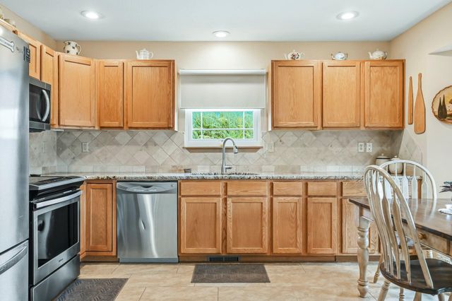 710 W Lexington Circle, Clever, MO 65631