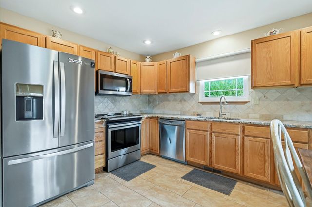 710 W Lexington Circle, Clever, MO 65631
