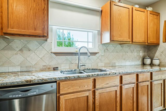 710 W Lexington Circle, Clever, MO 65631