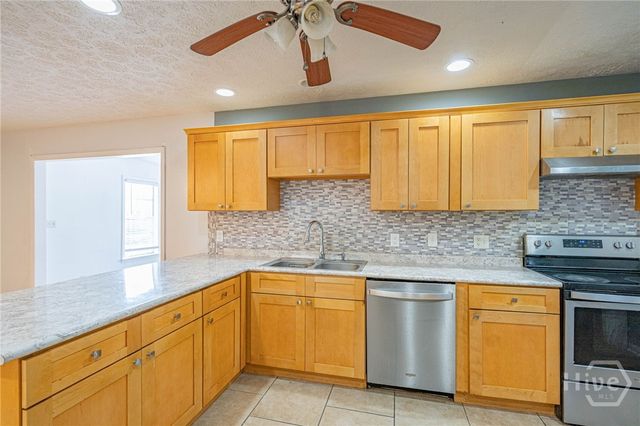 17 Oxford Court, Savannah, GA 31419