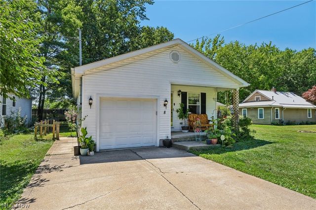 8 Oakwood Boulevard, Painesville Twp, OH 44077