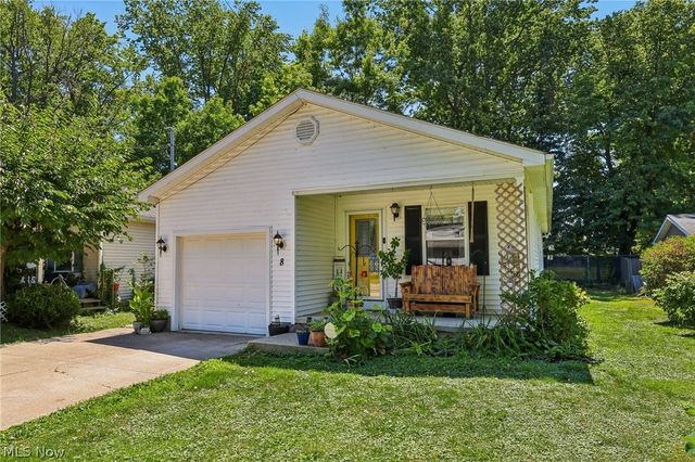 8 Oakwood Boulevard, Painesville Twp, OH 44077