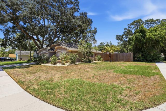 5724 ERHARDT DRIVE, Riverview, FL 33578
