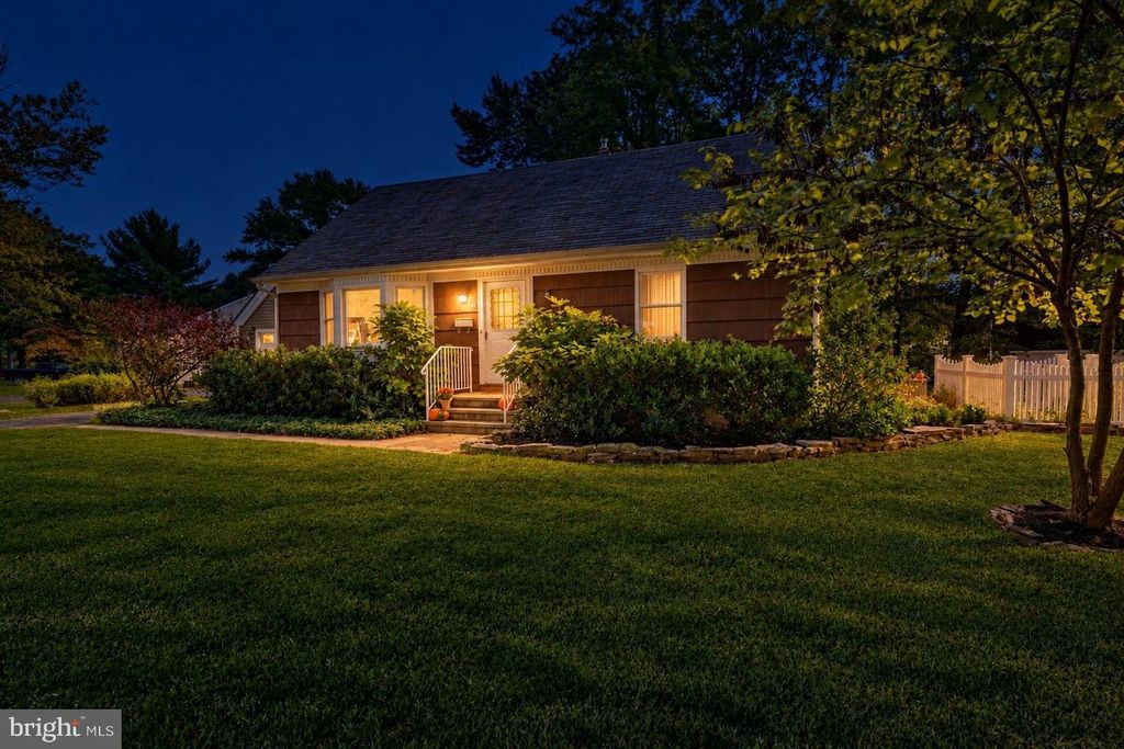79 TAYLOR TER, HOPEWELL, NJ 08525 — photo 2