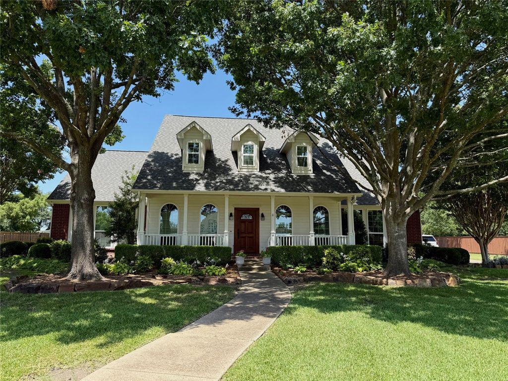 425 Chippendale Drive, Heath, TX 75032