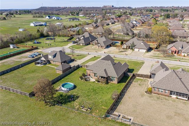 1606 Crystal Court, Fort Smith, AR 72916