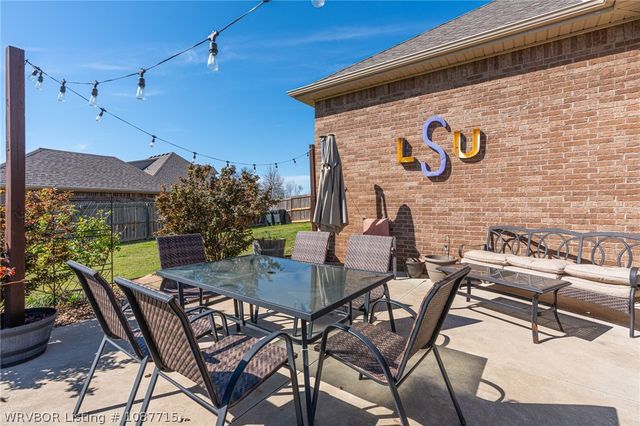 1606 Crystal Court, Fort Smith, AR 72916