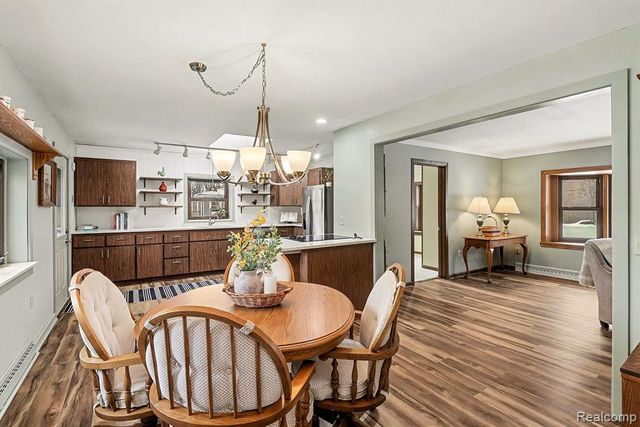 1660 Giddings Road, Pontiac, MI 48340