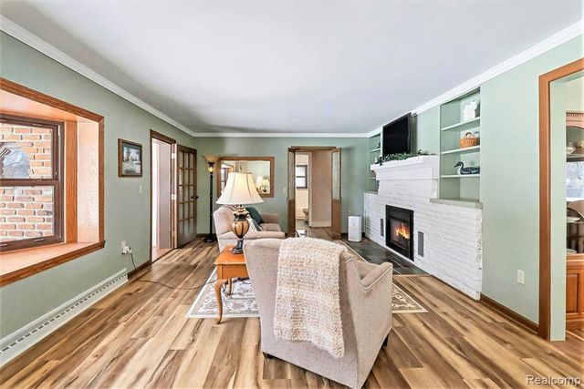 1660 Giddings Road, Pontiac, MI 48340