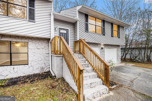 8443 Park Ridge Lane, Riverdale, GA 30274