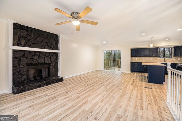 8443 Park Ridge Lane, Riverdale, GA 30274