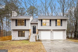 8443 Park Ridge Lane, Riverdale, GA 30274
