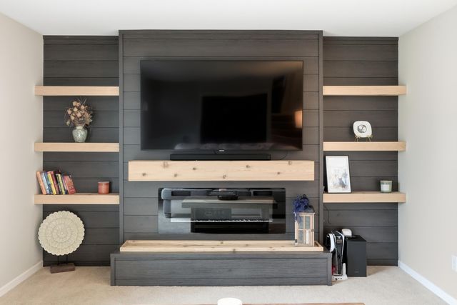 4042 Burning Tree Court, Crown Point, IN 46307