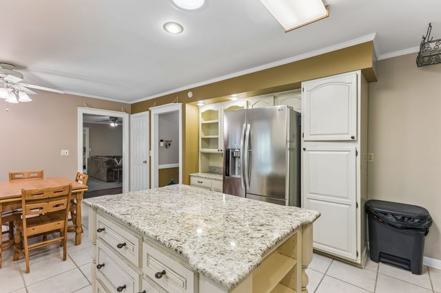 1912 Graceland Dr, Goodlettsville, TN 37072